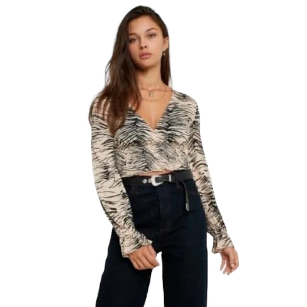 URBAN OUTFITTERS Taran Smocked Surplice Top, Size Large - NWT